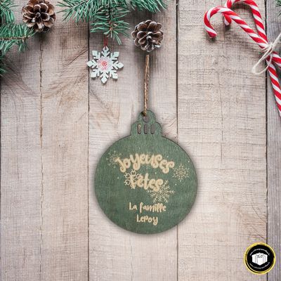Boule de Noël en bois joyeuses fêtes Boule de Noël en bois joyeuses fêtes
