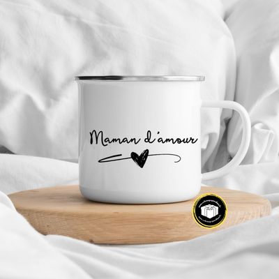 Mug émaillé blanc avec bord argenté pour les mamans.