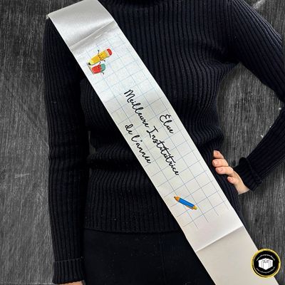 Echarpe Miss élue meilleure institutrice de l'année