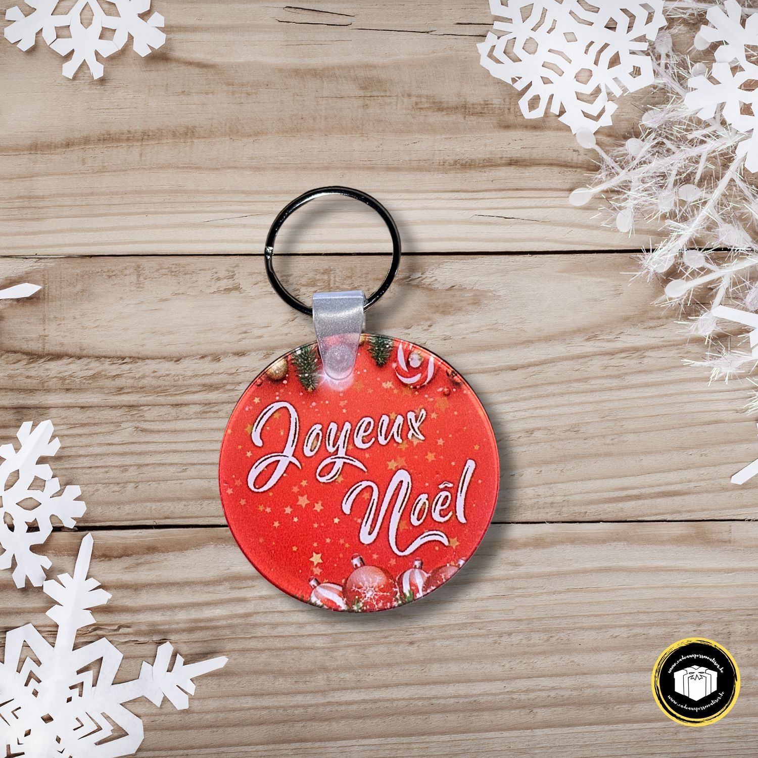 Porte-clés en acrylique de 6 cm de diamètre avec anneau sur le thème de Noël.