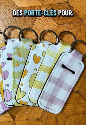 Porte-clés étui rouge à lèvres printanier