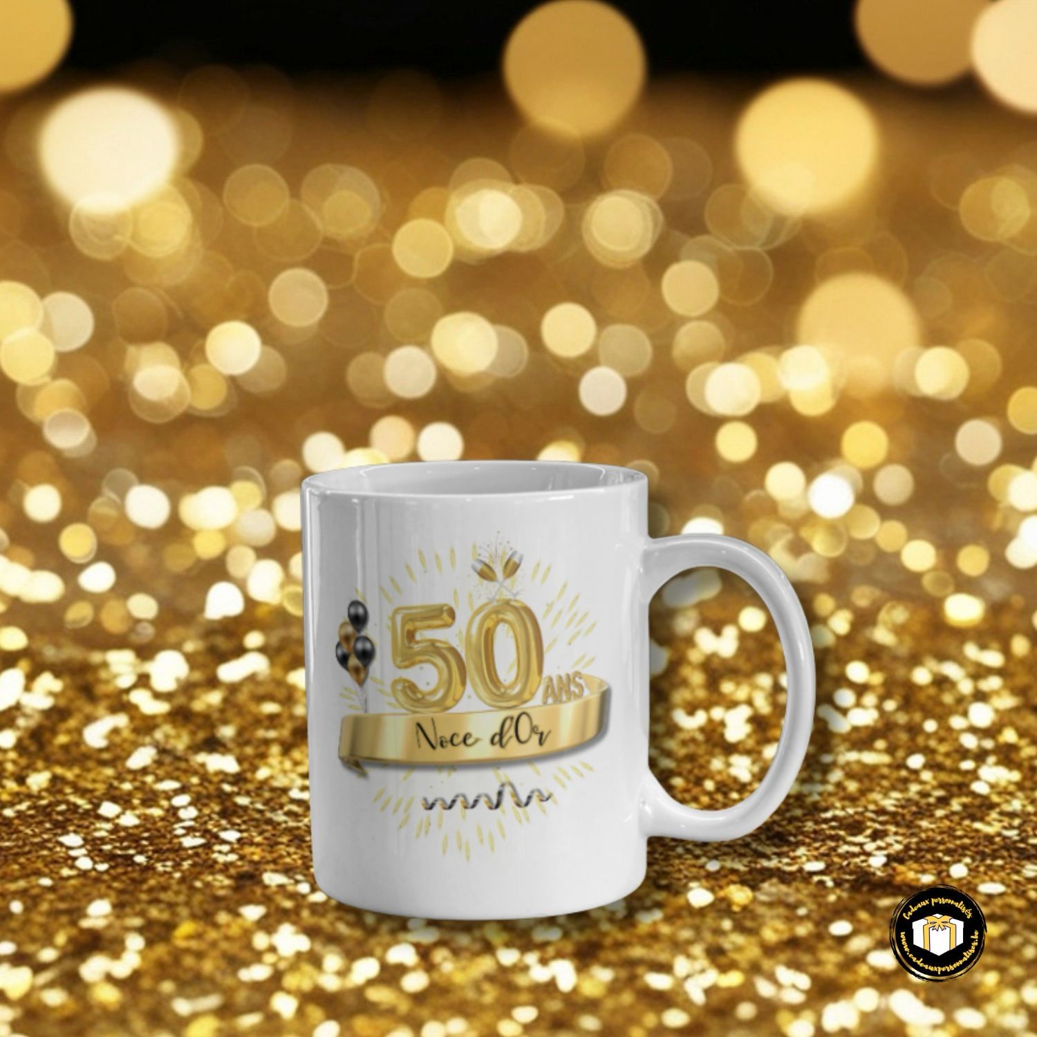 Mug pour anniversaire de mariage sur fond blanc à personnaliser avec votre texte par ex: noce d'or 50 ans