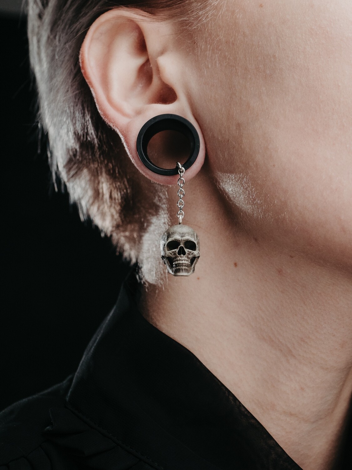 Tunnels with dangle Skull - Double Flared