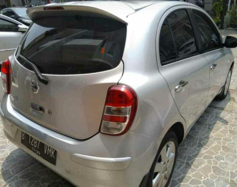 Nissan March Matic 2011