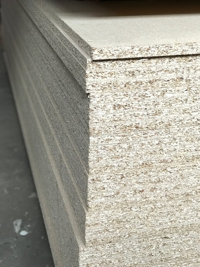 Chipboard 18MM 8'x'4'x18mm (2440mm x 1220mm x 18mm)