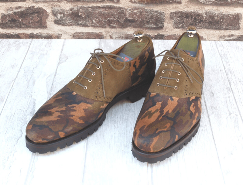Saddle Oxford Camo