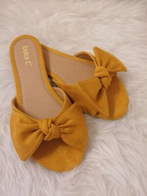 Slippers - PIP - mosterdgeel