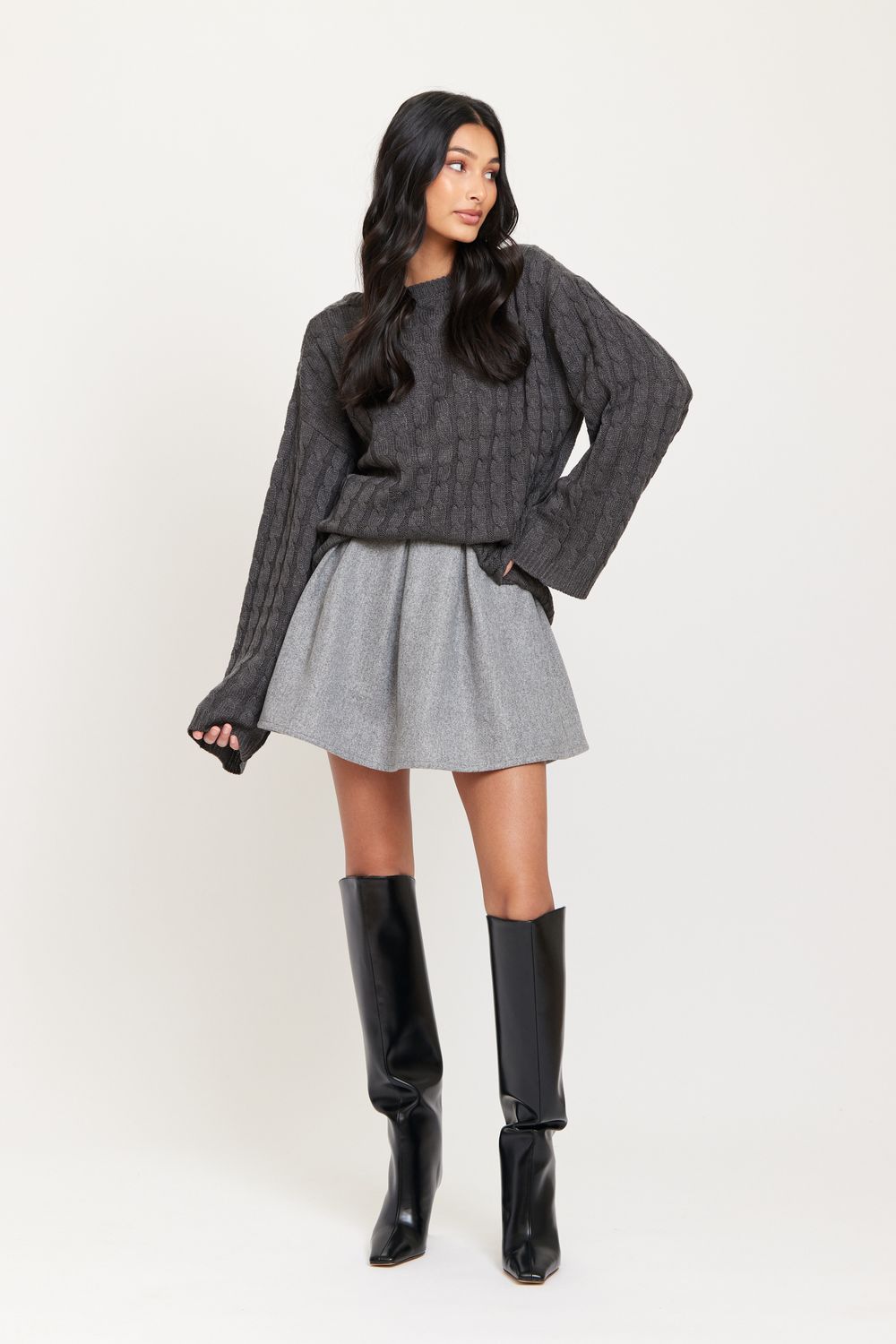 Korte plooi rok - HILDA - grijs