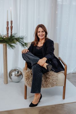 Rechte jeans met studs - STINE - zwart