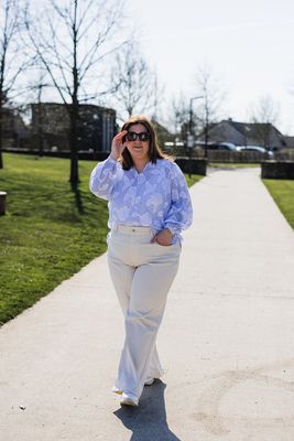 + Blouse - TORRA - lichtblauw