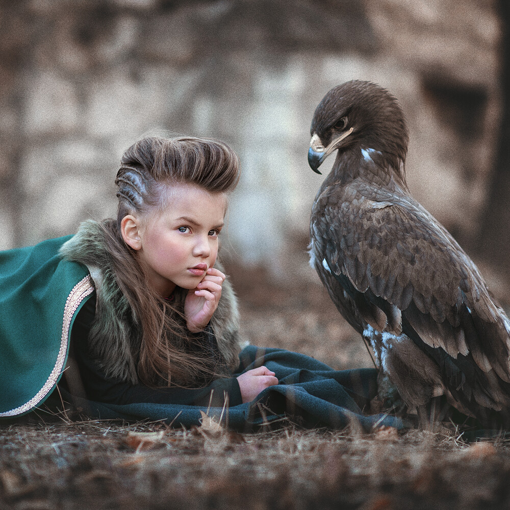 Video tutorial &quot;A girl with an eagle&quot;