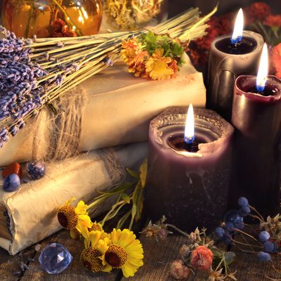 MAGISCHE WICCA MAGIE POWER INITIATION - Manuela Fasoli  - 2024