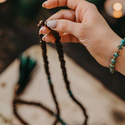 Is - Issa Love Essence Attunements - by Ramón Martínez López