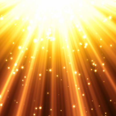 GOLDENE SONNENENERGIE ANZIEHER ENERGETIK - Jalu Wasonoadi