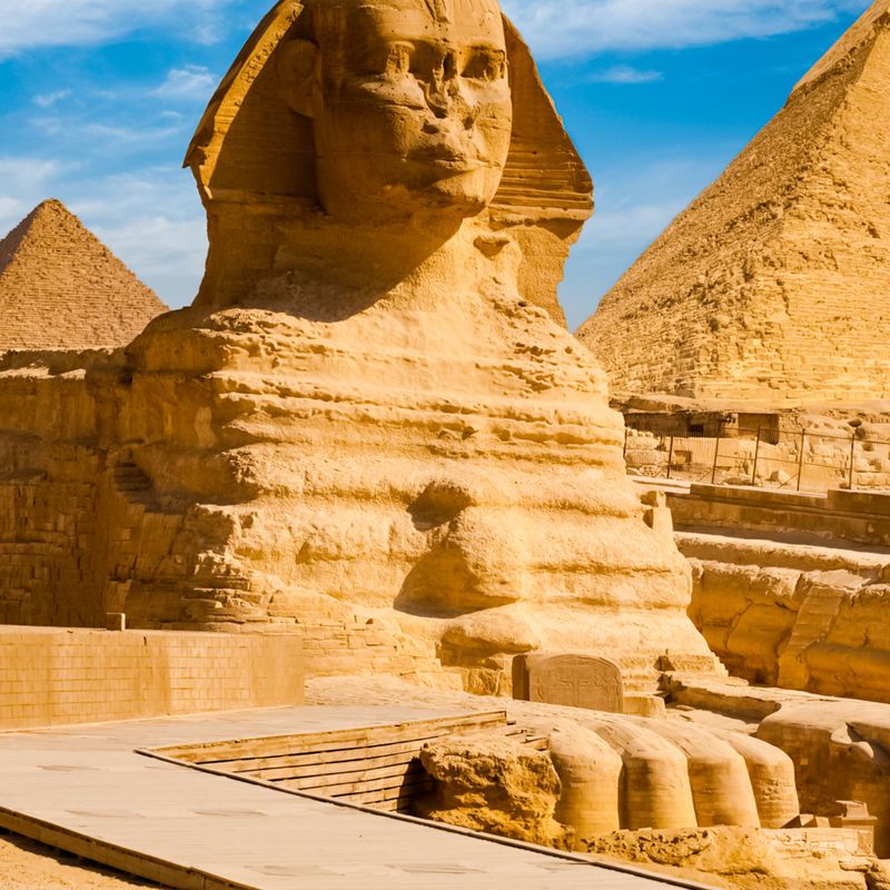 DIE PYRAMIDEN DER SPHINX - PYRAMIDS OF THE SPHINX - Ekaterina Fedosova - ?? Deutsch ODER ?? English