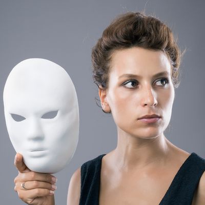 MEIN WAHRES GESICHT SCHWINGUNG - Jalu Wasonoadi MEIN WAHRES GESICHT SCHWINGUNG - Jalu Wasonoadi