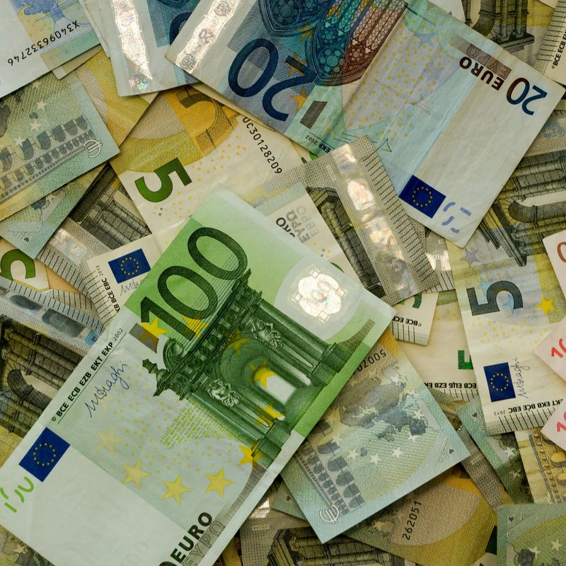 Unbegrenztes- Geld- Reiki - Daelyn Wolf - 2023 - Manual in English or in German