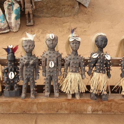 SCHAMANISCH MAGISCHE PUPPEN KREATION REIKI - Manuela Fasoli SCHAMANISCH MAGISCHE PUPPEN KREATION REIKI - Manuela Fasoli