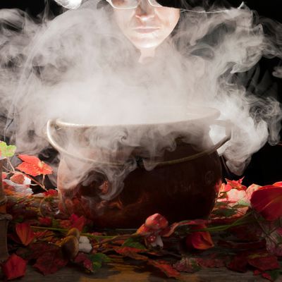 Engelsgleicher weißer Hexenkessel  - Manuela Fasoli