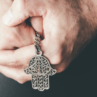 BRING MIR SCHUTZ VOR TEUFLISCHER ENERGIE ÄTHERISCH MAGISCH GELADENES AMULETT FLUSH - Manuela Fasoli