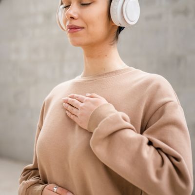 REALITÄT MANIFESTIEREN DURCH HEILIGE ENGELSSEQUENZEN - Manuela Fasoli