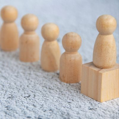 GENIE LEGION EXTREME -  KP. HARI ANDRI WINARSO WARTONAGORO - 2024 - ?? Deutsch ODER ?? English