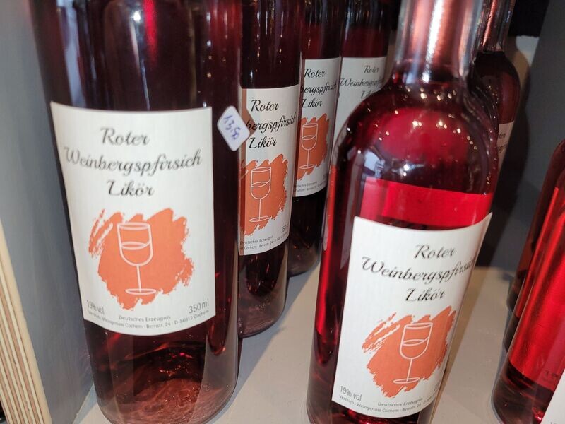 Likör vom Roten Weinbergspfirsich 19 % Vol. Likör vom Roten Weinbergspfirsich 19 % Vol.