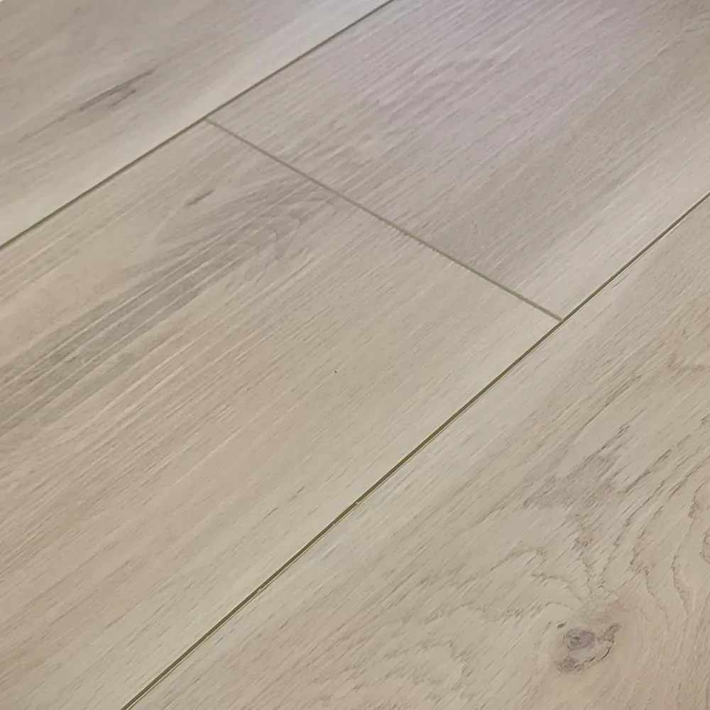 Heartwood Oak 7x60 Panoramic SPC Flooring | 20 mil wear layer | 6 mm thick