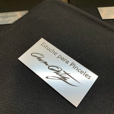 Estuche para Pinceles por Omar Ortiz