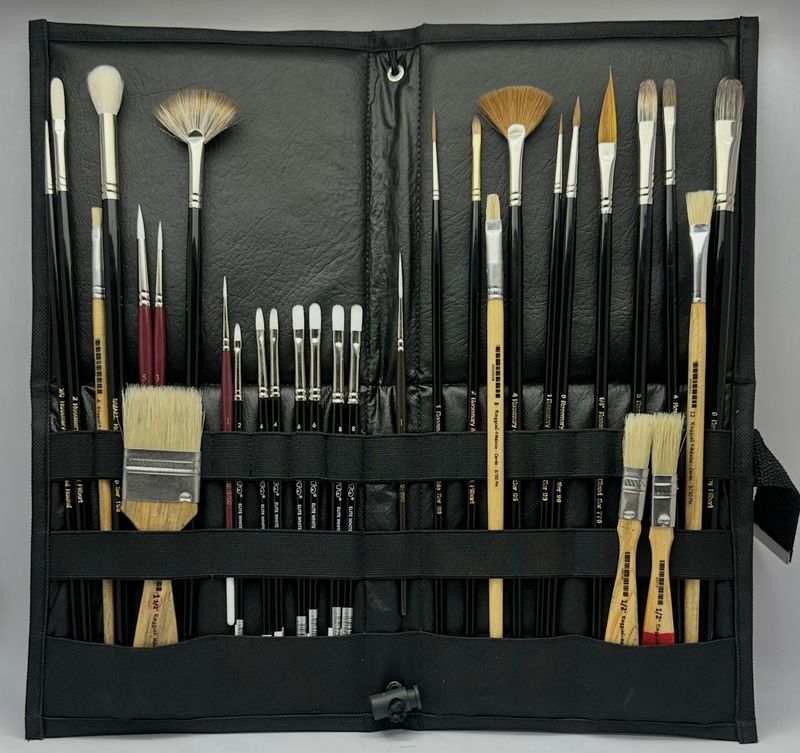 Set de Pinceles PRO V5 por Omar Ortíz