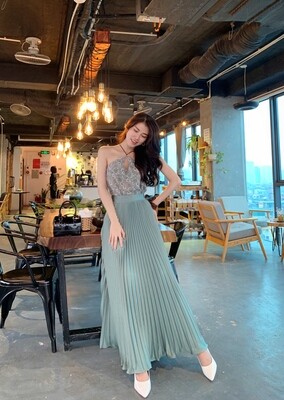 Chân váy xếp ly lụa satin dáng maxi Chân váy xếp ly lụa satin dáng maxi