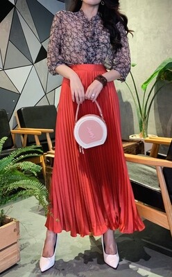 Chân váy xếp ly lụa satin dáng maxi Chân váy xếp ly lụa satin dáng maxi