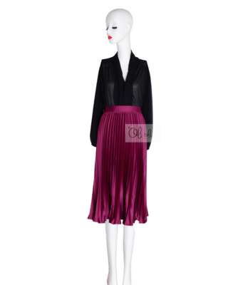 Bô chân váy midi luạ satin+ áo đen voan cát Bô chân váy midi luạ satin+ áo đen voan cát