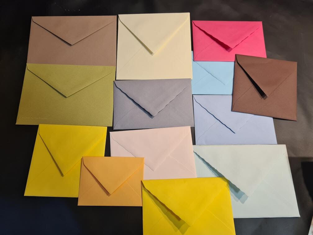 Lot de 10 000 enveloppes colorées leleu