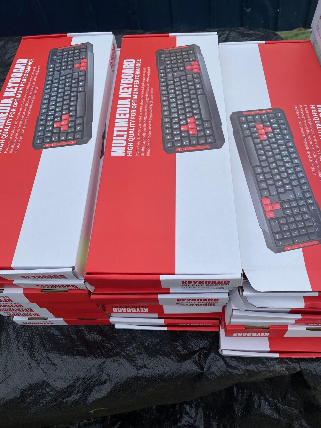 Lot de tablettes + claviers marques diverses pour pieces