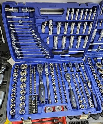 caisse 215 pcs 