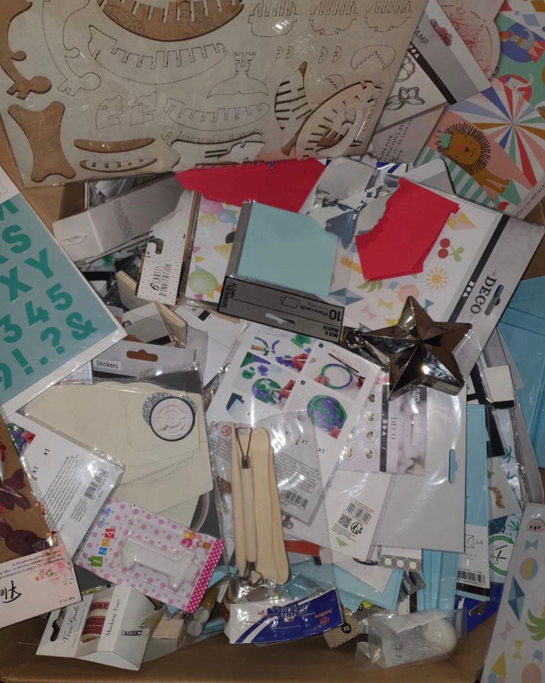 Lot de 200 articles créatifs,