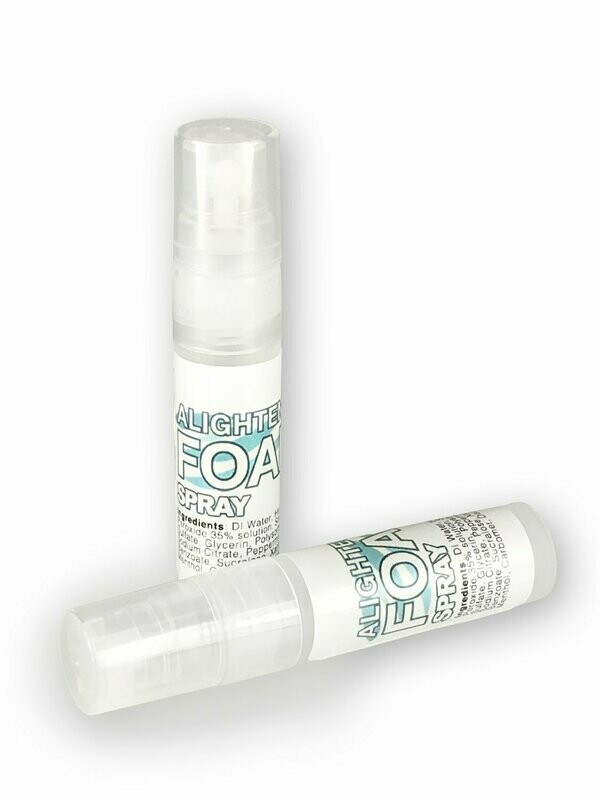 Foam Spray: Whitening Teeth - Cleaning Invisalign Aligners