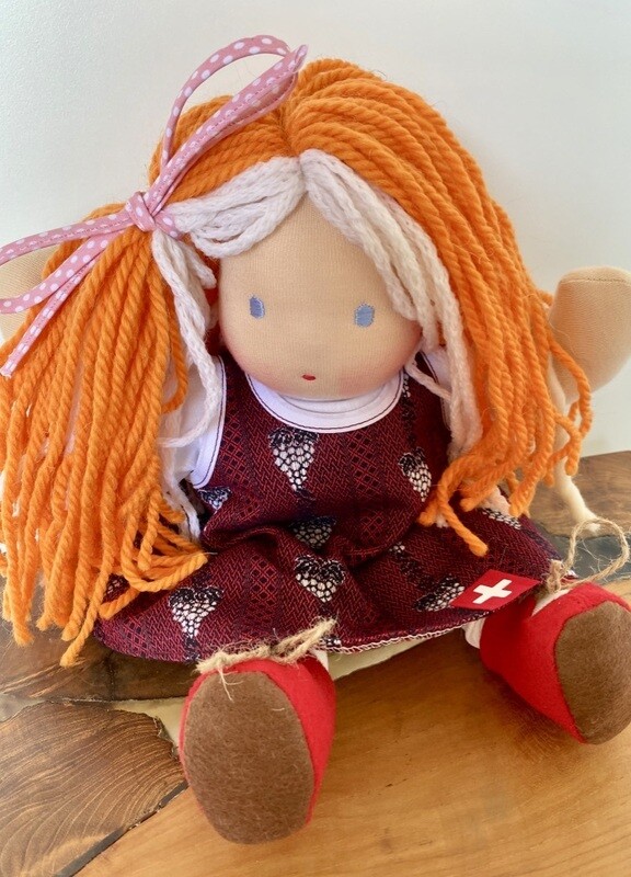 POUPEE FOLK SWISS MARINA LA LA 30CM