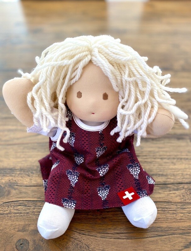 POUPEE MINI SWISS MARINA LA LA 30CM