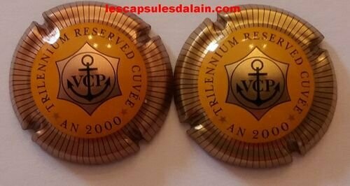 2 CAPSULEs CHAMPAGNE V.C.P AN 2000 RÉF N°132 et 133