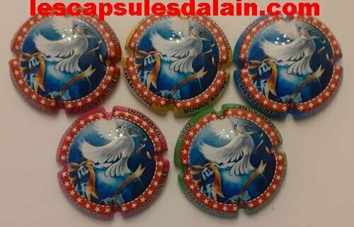 5 BELLES CAPSULES CHAMPAGNE GENERIQUE BONNE ANNEE 2020 REF N°1100 a 1100d NEWS