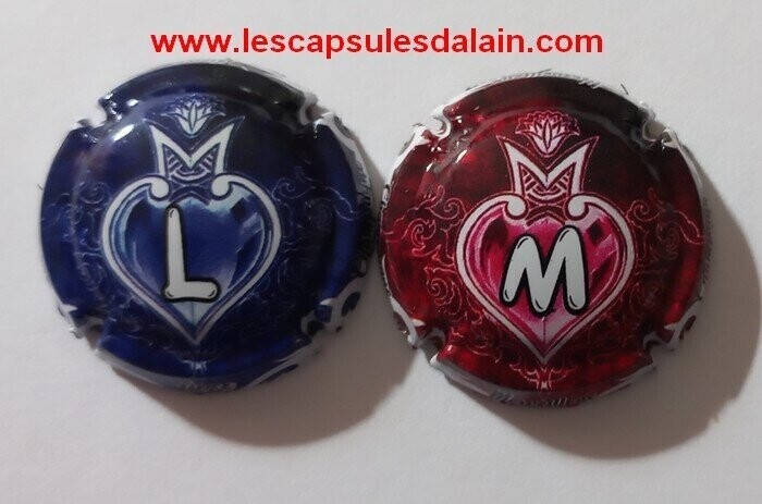2 BELLES CAPSULES CHAMPAGNE GENERIQUE COURONNE + COEUR L ET M 2022 NEWS