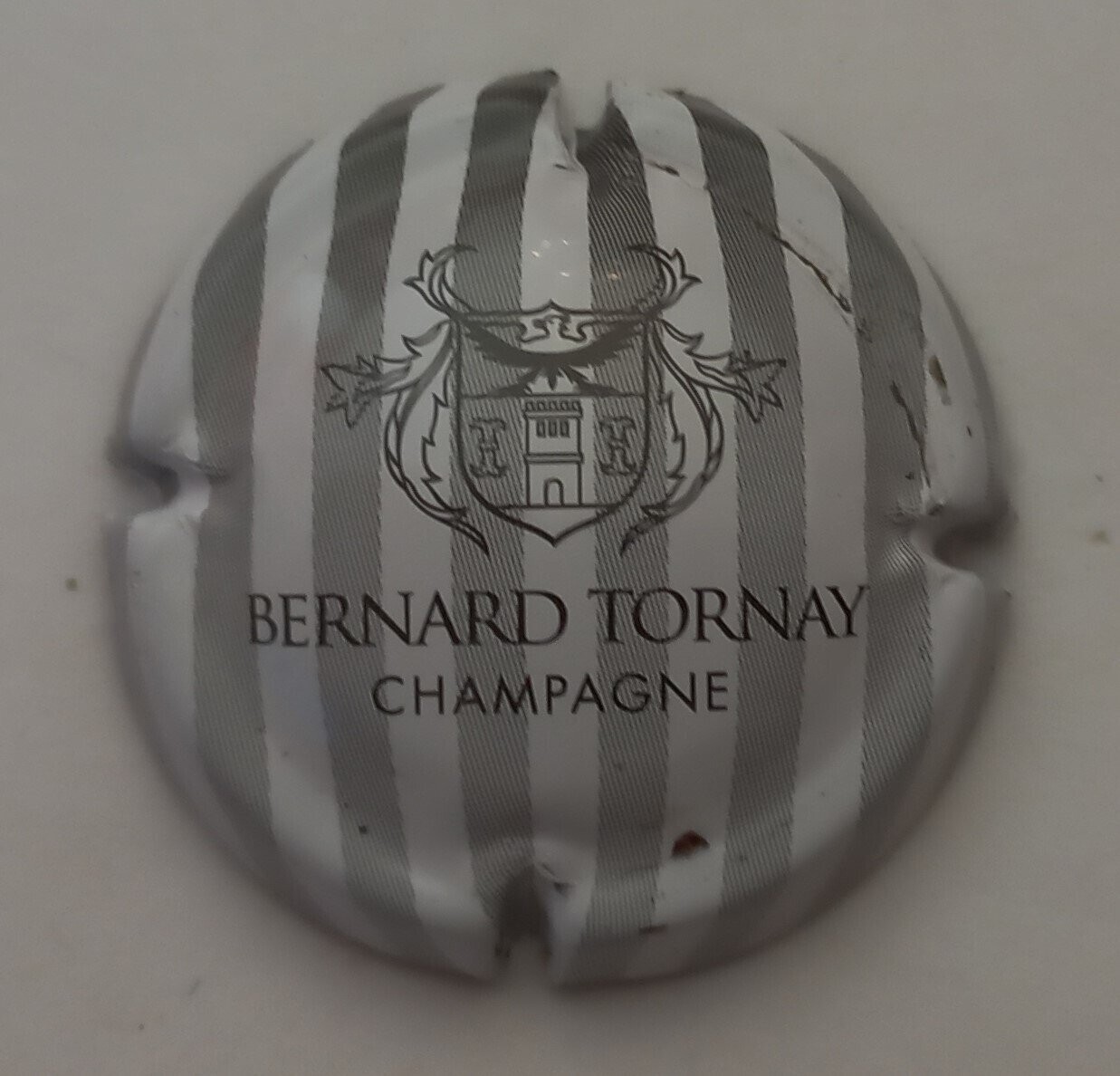 BELLE CAPSULE CHAMPAGNE BERNARD TORNAY REF N°6a NEWS