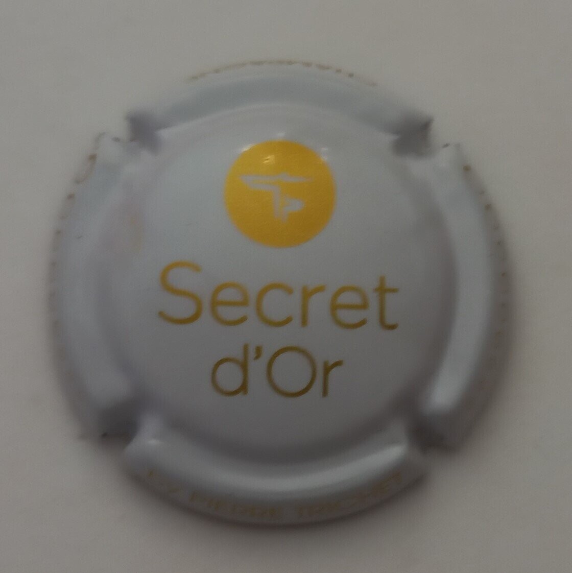 BELLE CAPSULE CHAMPAGNE TRICHET PIERRE SECRET D'OR REF N°3a NEWS