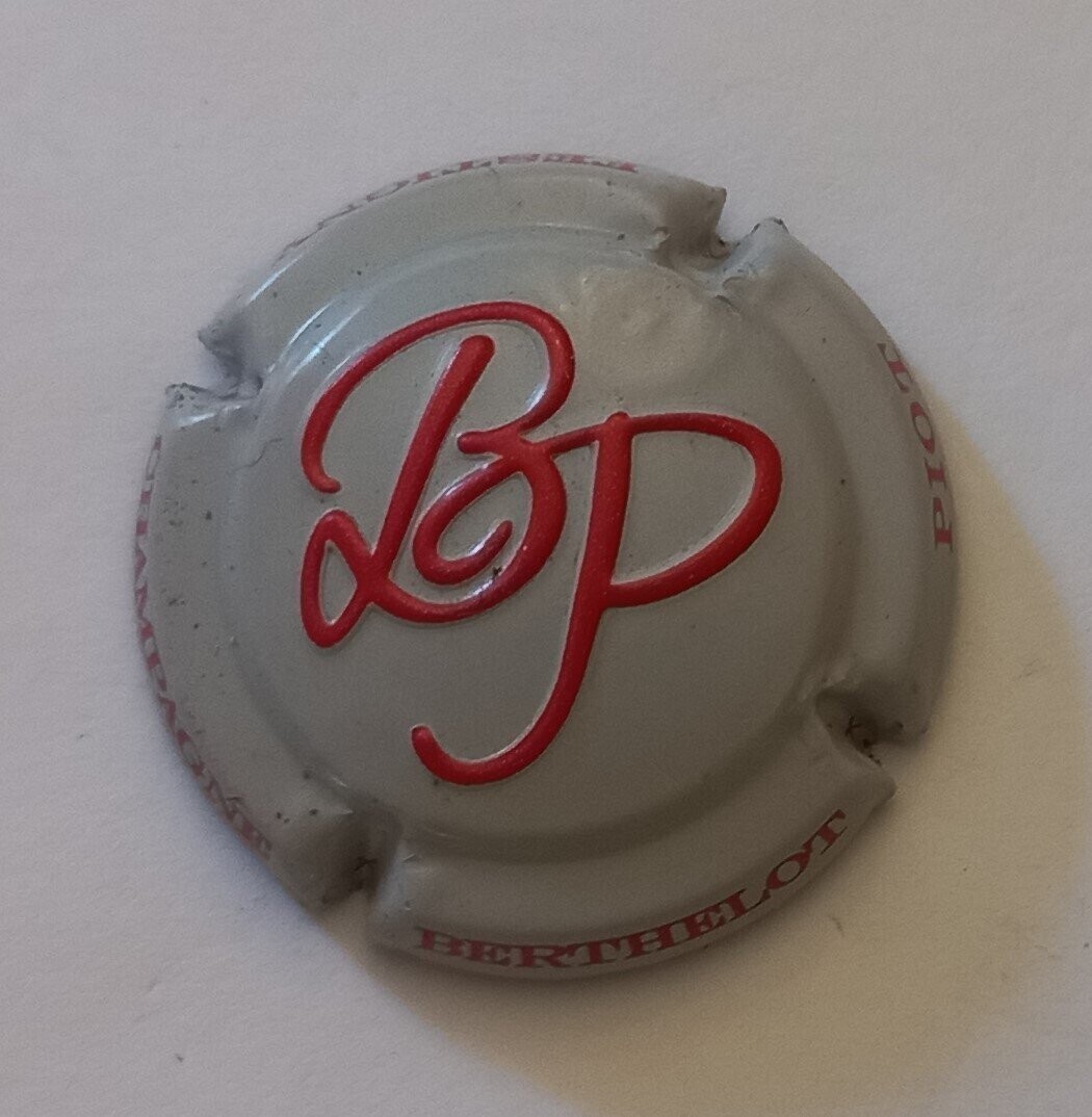 BELLE CAPSULE CHAMPAGNE BERTHELOT PIOT RELIEF REF N°10b NEWS
