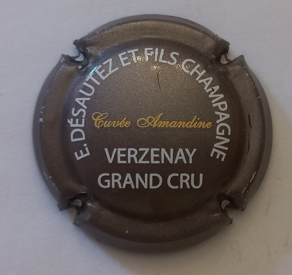 BELLE CAPSULE CHAMPAGNE DESAUTEZ.E & FILS CUVEE AMANDINE REF N°9 NEWS