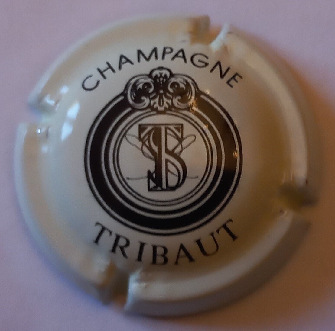 BELLE CAPSULE CHAMPAGNE TRIBAUT REF N° 8 NEWS