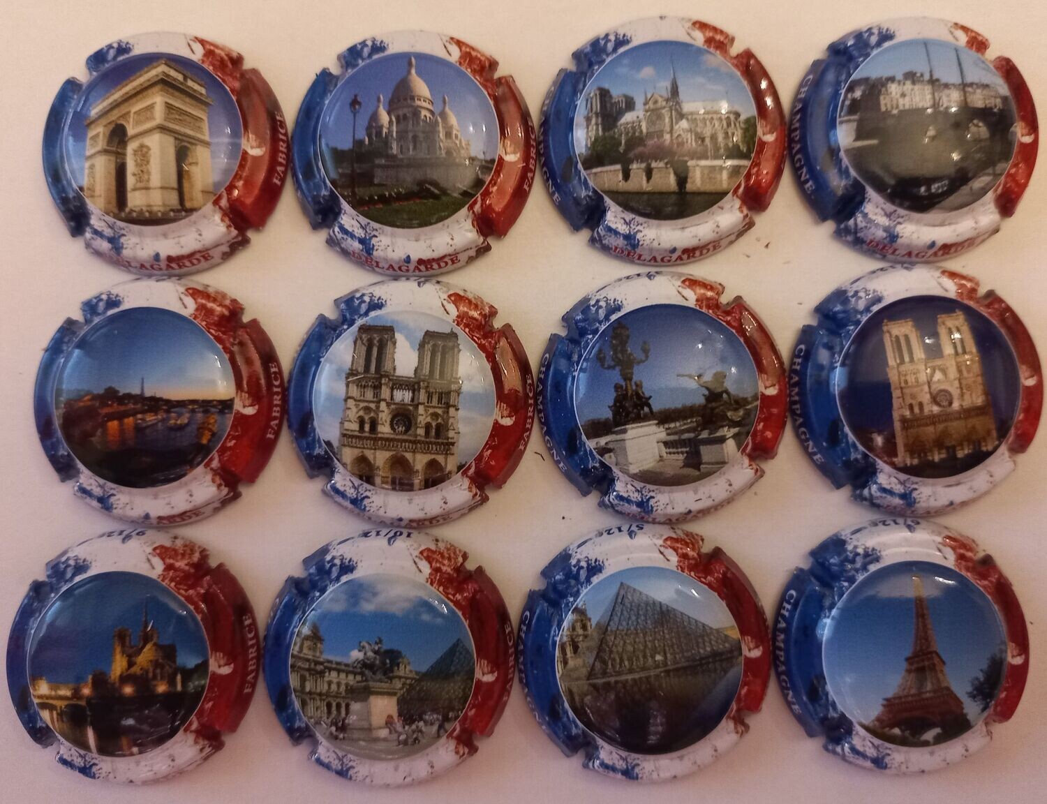12 BELLES CAPSULES CHAMPAGNE DELAGARDE FABRICE MONUMENTS PARIS REF N°5 A 5K NEWS