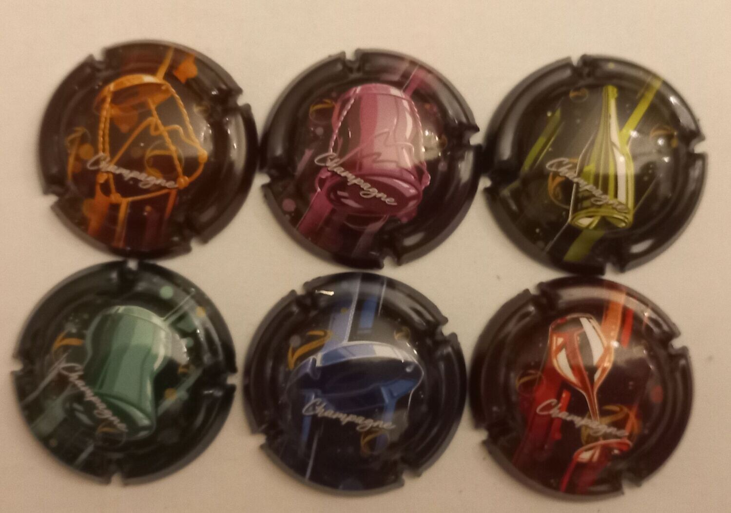 6 BELLES CAPSULES CHAMPAGNE GENERIQUE MATERIEL BOUTEILLE 2023 REF N°1364 a 1364e NEWS